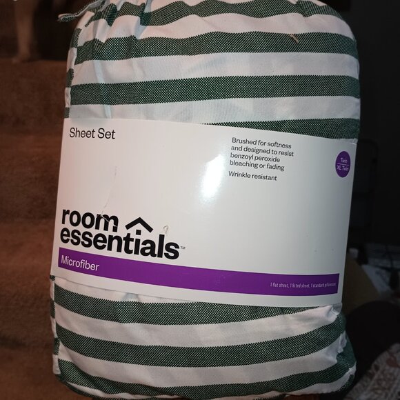 NEW Microfiber Sheet Set - Room Essentials™ Green Stripe Twin/Twin XL - Picture 4 of 8